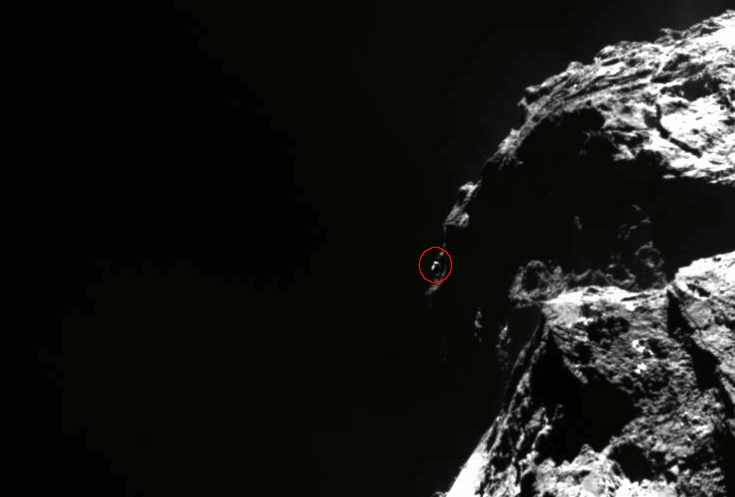 Rocha a passar pelo cometa / Copyright: ESA/Rosetta/MPS for OSIRIS Team MPS/UPD/LAM/IAA/SSO/INTA/UPM/DASP/IDA