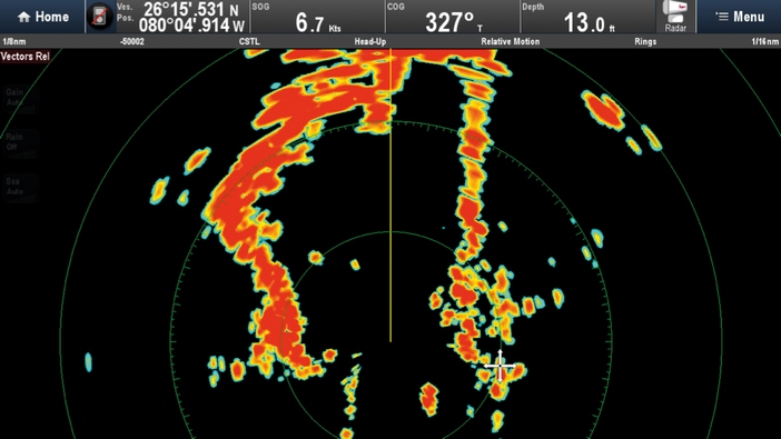 Detalhe e clareza excecionais. Alvos detalhados, nítidos e uma rejeição automática do ruído de mar produzem imagens de radar com uma clareza e vivacidade impressionantes.