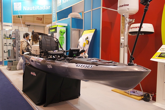 A pesca em kayak está em franco crescimento. A Nautiradar apresentou uma série de equipamentos destinados a este tipo de pesca.