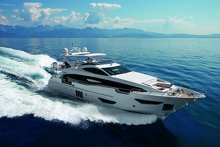 O iate Azimut Grande 30 Metri 95, que começa a ser fabricado no Brasil no próximo ano, é mais um modelo que promete encantar os visitantes do Fort Lauderdale International Boat Show. Créditos: Divulgação