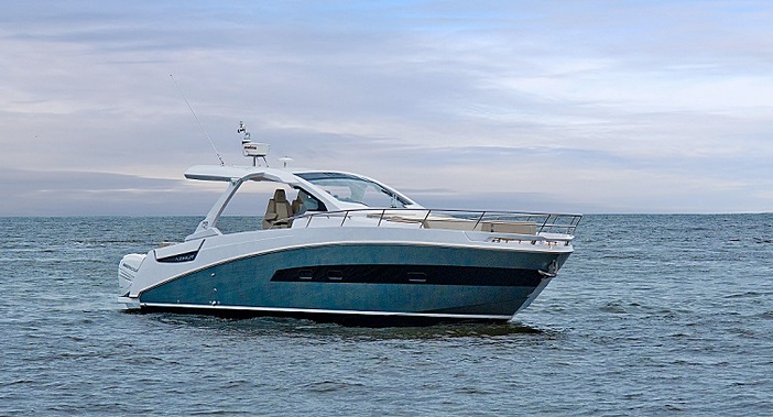 Produzido exclusivamente no estaleiro brasileiro para o mercado internacional, o Azimut Verve 40 terá durante o Fort Lauderdale International Boat Show 2016 o seu lançamento mundial. Créditos: Divulgação