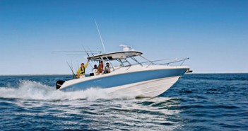 Boston Whaler 320 Outrage: Para programas diferentes