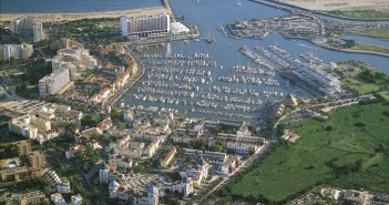 A Marina de Vilamoura continua a hastear a bandeira das 5 âncoras