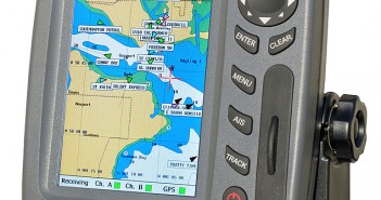 A Comar Systems apresenta os novos sistemas AIS CSD-300 e CSD-300R