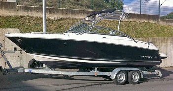 Monterey 234 FS equipado com motor Mercruiser 5.0L MPI BR III