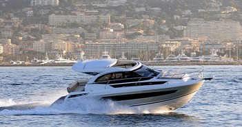 O modelo Leader 33 foi nomeado Best of Boats 2017 na categoria“Best for Family”
