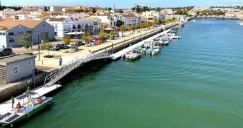 Lindley desenvolve trabalhos em Tavira