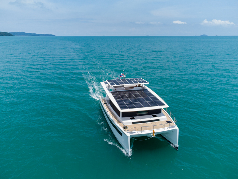 solar 60 catamaran