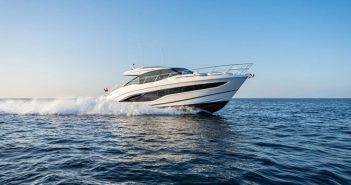 Princess V55 navega em águas portuguesas