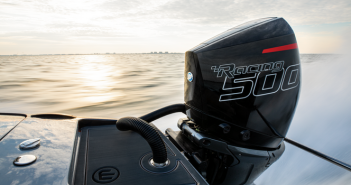 A Mercury Racing mostra a sua verdadeira força com o novo modelo fora de borda 500R V8 sobrealimentado