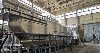 Bering Yachts consolida produção de catamarãs de alumínio no estaleiro da Bulgária