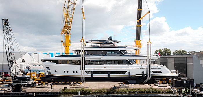 Van der Valk lança o LALABE de 35 metros antes da estreia em Cannes