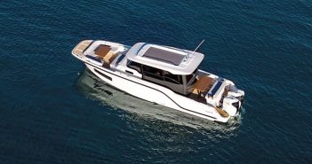 Estreia em Cannes para o Wayfinder 38 da Aiata nas versões cabin e suntop