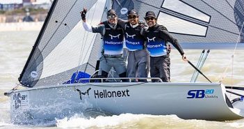 Portugueses da Hellonext Sailing Team surpreendem na estreia no Europeu de Vela com 9.º Lugar