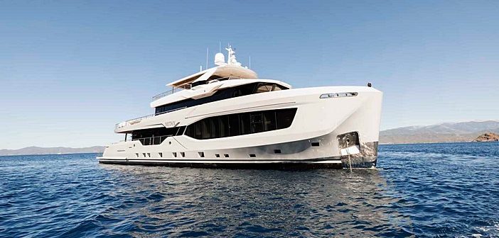 Numarine entrega o segundo superiate 40MXP e expande presença global