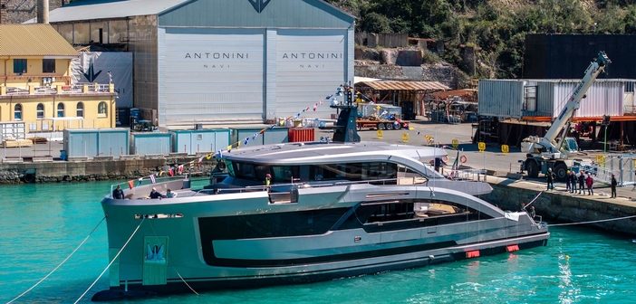 Antonini Navi lança o SEAMORE 34, o primeiro iate totalmente customizado da marca